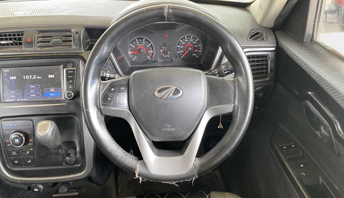 2017 Mahindra KUV 100 NXT K8 D 6 STR, Diesel, Manual, 51,712 km, Steering Wheel Close Up