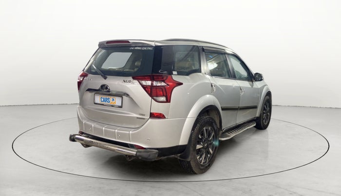 2018 Mahindra XUV500 W11 (O) AT, Diesel, Automatic, 43,761 km, Right Back Diagonal