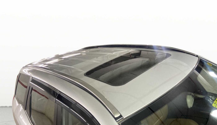 2018 Mahindra XUV500 W11 (O) AT, Diesel, Automatic, 43,761 km, Roof