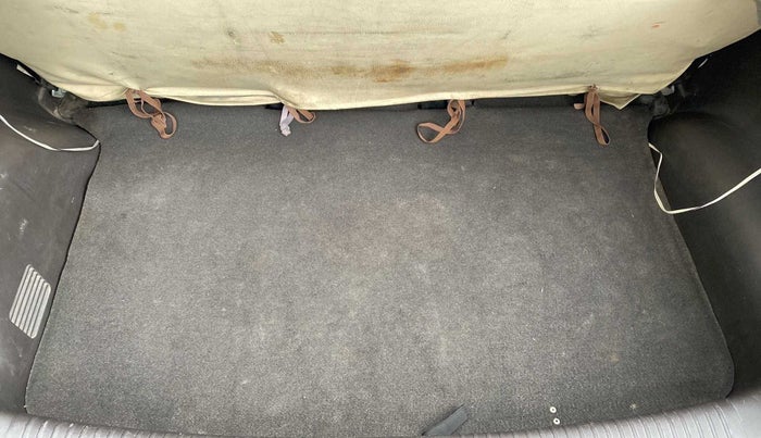 2011 Hyundai Santro Xing GL, Petrol, Manual, 33,952 km, Boot Inside