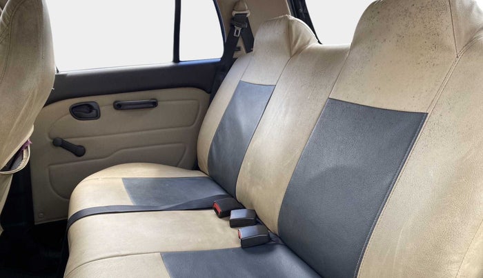 2011 Hyundai Santro Xing GL, Petrol, Manual, 33,952 km, Right Side Rear Door Cabin