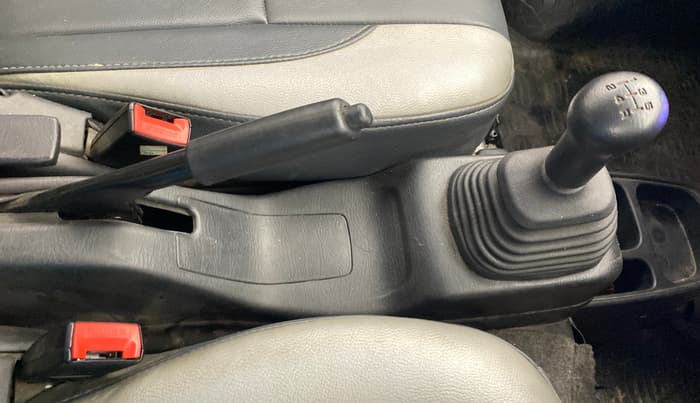 2020 Maruti Eeco 5 STR WITH A/C+HTR, Petrol, Manual, 33,593 km, Gear Lever