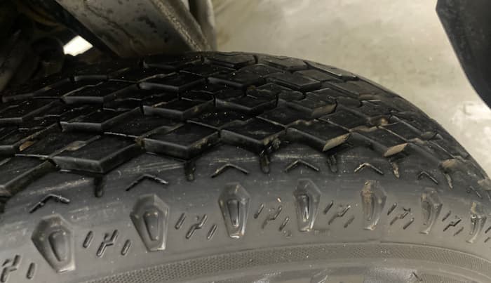 2020 Maruti Eeco 5 STR WITH A/C+HTR, Petrol, Manual, 33,593 km, Left Rear Tyre Tread
