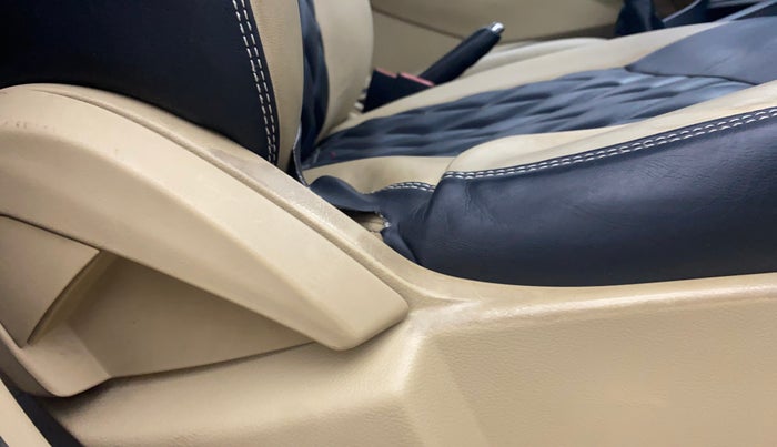 2015 Ford Figo Aspire TREND 1.2 PETROL, Petrol, Manual, 96,534 km, Driver Side Adjustment Panel