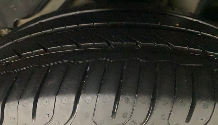 2015 Ford Figo Aspire TREND 1.2 PETROL, Petrol, Manual, 96,534 km, Left Rear Tyre Tread