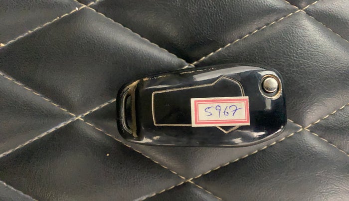 2015 Ford Figo Aspire TREND 1.2 PETROL, Petrol, Manual, 96,534 km, Key Close Up