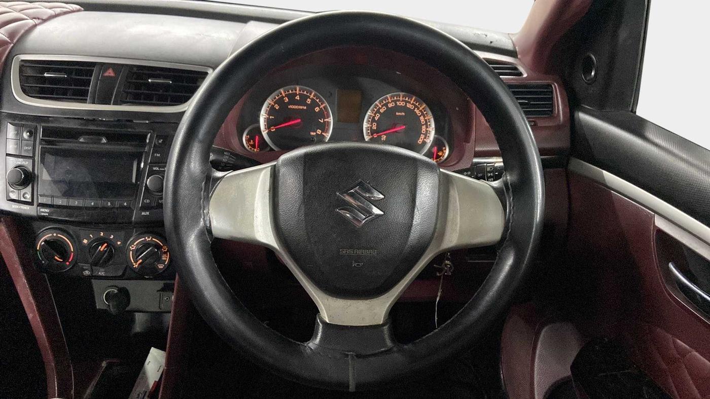 2017 Maruti Swift VXI, Petrol, Manual, 37,368 km, Steering Wheel Close Up