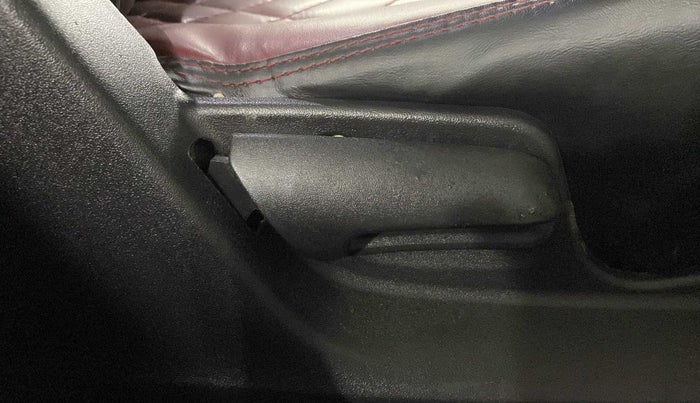 2017 Maruti Swift VXI, Petrol, Manual, 37,368 km, Driver Side Adjustment Panel