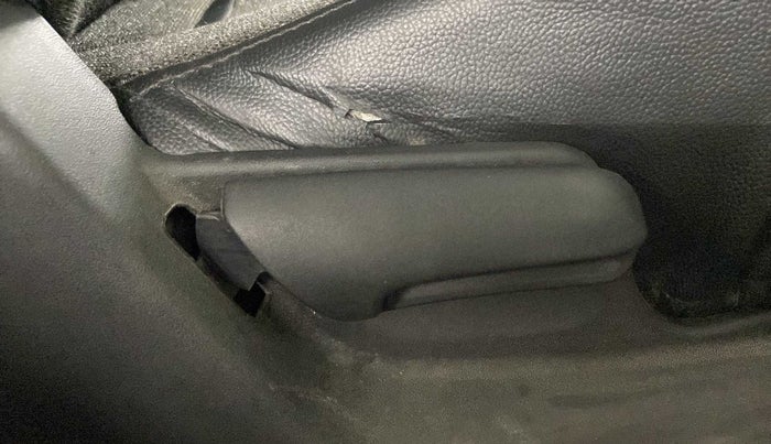 2017 Maruti Swift VXI, Petrol, Manual, 39,046 km, Driver Side Adjustment Panel