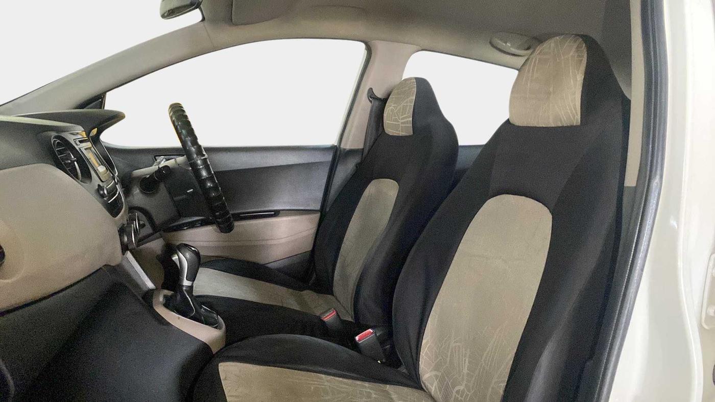 2015 Hyundai Grand i10 ASTA AT 1.2 KAPPA VTVT, Petrol, Automatic, 35,537 km, Right Side Front Door Cabin