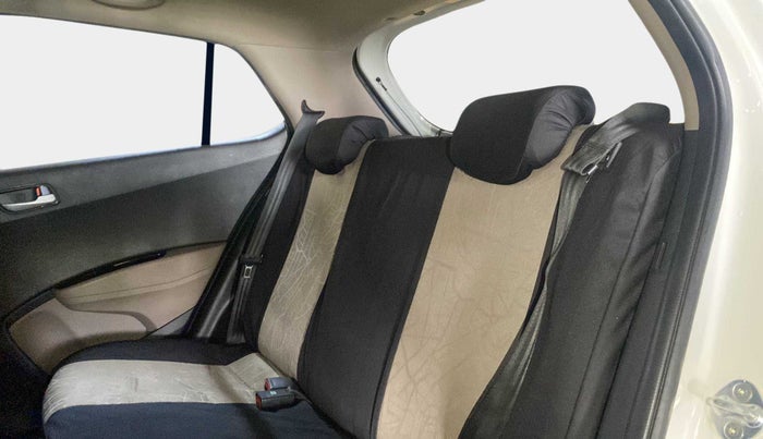 2015 Hyundai Grand i10 ASTA AT 1.2 KAPPA VTVT, Petrol, Automatic, 35,537 km, Right Side Rear Door Cabin