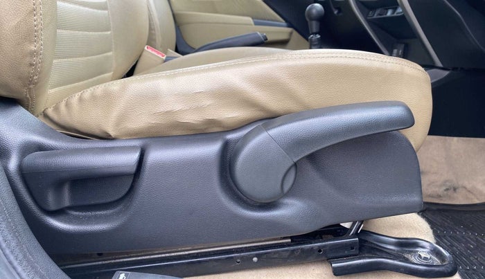 2014 Honda City 1.5L I-VTEC S MT, Petrol, Manual, 70,334 km, Driver Side Adjustment Panel