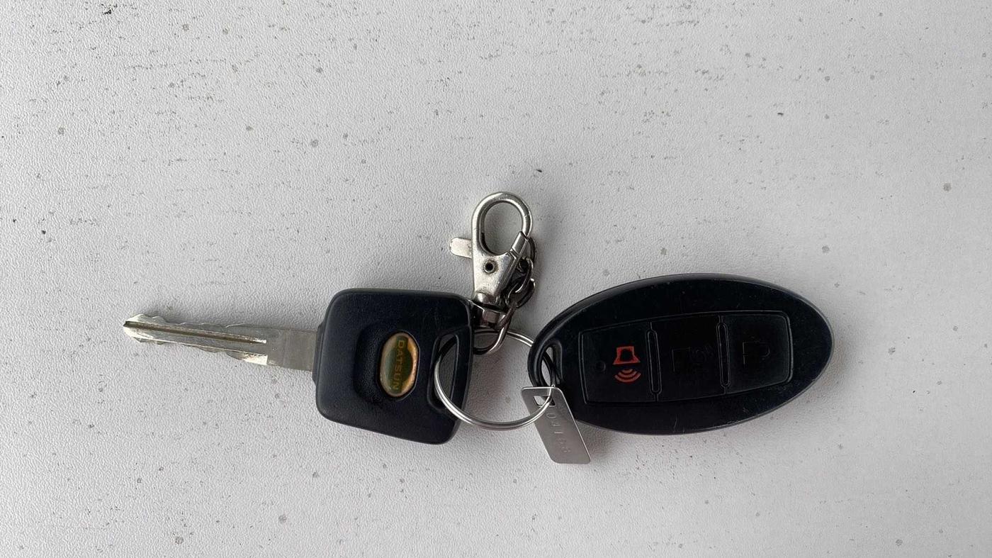 2014 Datsun Go T, Petrol, Manual, 66,599 km, Key Close Up