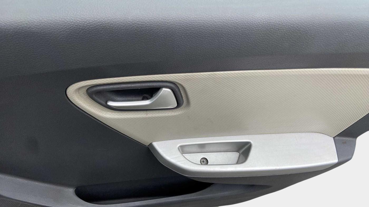 2019 Maruti Alto K10 VXI, Petrol, Manual, 28,315 km, Driver Side Door Panels Control