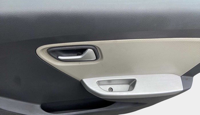 2019 Maruti Alto K10 VXI, Petrol, Manual, 28,315 km, Driver Side Door Panels Control