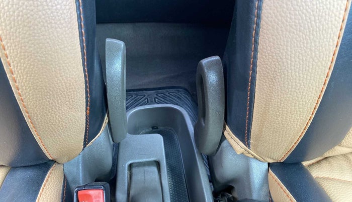 2015 Hyundai i10 MAGNA 1.1, Petrol, Manual, 63,588 km, Driver Side Adjustment Panel