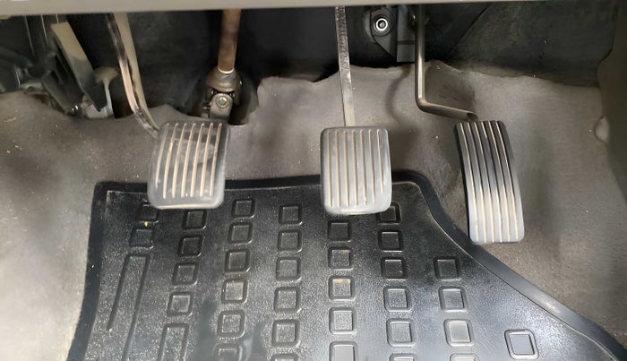 2015 Hyundai i10 MAGNA 1.1, Petrol, Manual, 63,588 km, Pedals