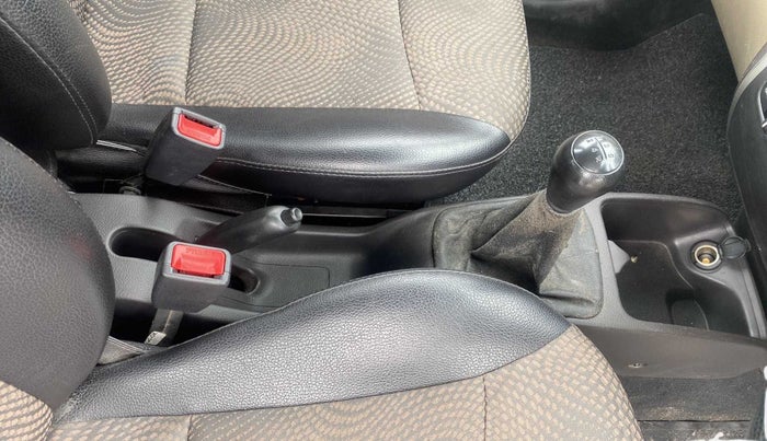 2014 Hyundai Eon MAGNA +, Petrol, Manual, 68,519 km, Gear Lever