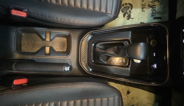 2020 KIA SONET GTX PLUS 1.5 AT, Diesel, Automatic, 70,052 km, Gear Lever