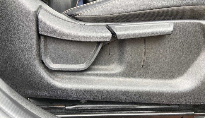2021 Hyundai NEW I20 ASTA 1.0 GDI TURBO DCT, Petrol, Automatic, 40,874 km, Driver Side Adjustment Panel