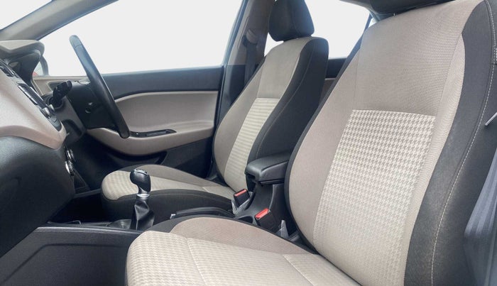 2018 Hyundai Elite i20 ASTA 1.2 (O), Petrol, Manual, 39,733 km, Right Side Front Door Cabin