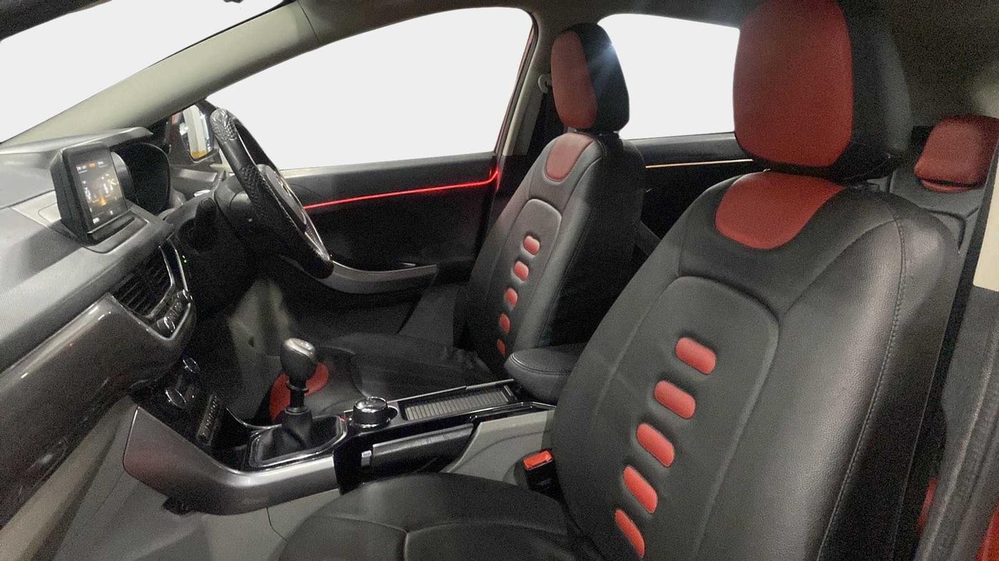 2018 Tata NEXON XZ PLUS DIESEL, Diesel, Manual, 76,105 km, Right Side Front Door Cabin