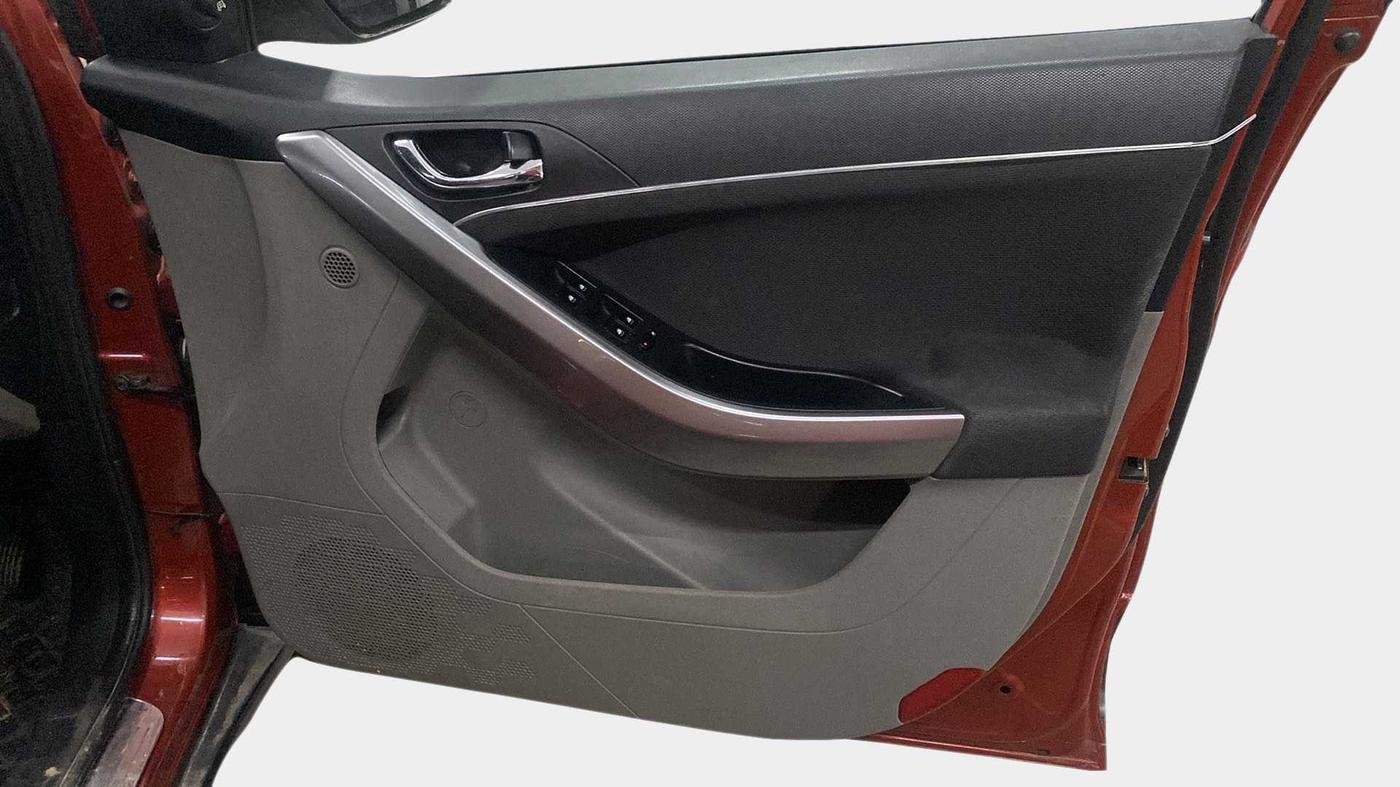2018 Tata NEXON XZ PLUS DIESEL, Diesel, Manual, 76,105 km, Driver Side Door Panels Control