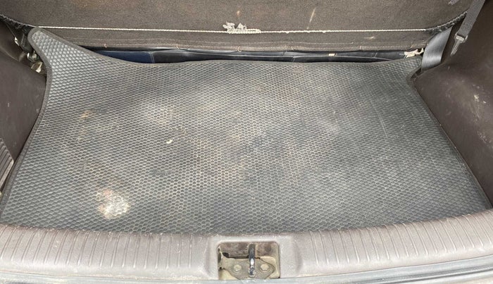 2011 Hyundai Santro Xing GLS, Petrol, Manual, 31,799 km, Boot Inside