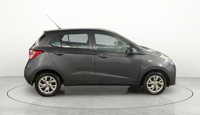 2017 Hyundai Grand i10 SPORTZ AT 1.2 KAPPA VTVT, Petrol, Automatic, 36,867 km, Right Side View