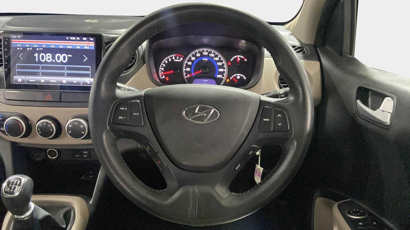 2017 Hyundai Grand i10 SPORTZ AT 1.2 KAPPA VTVT, Petrol, Automatic, 36,867 km, Steering Wheel Close Up