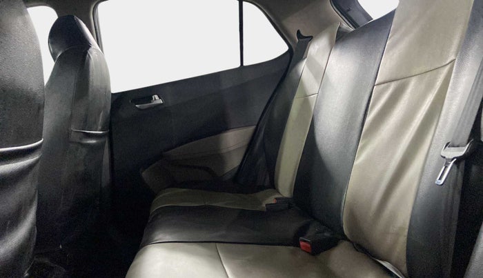 2017 Hyundai Grand i10 SPORTZ AT 1.2 KAPPA VTVT, Petrol, Automatic, 36,867 km, Right Side Rear Door Cabin