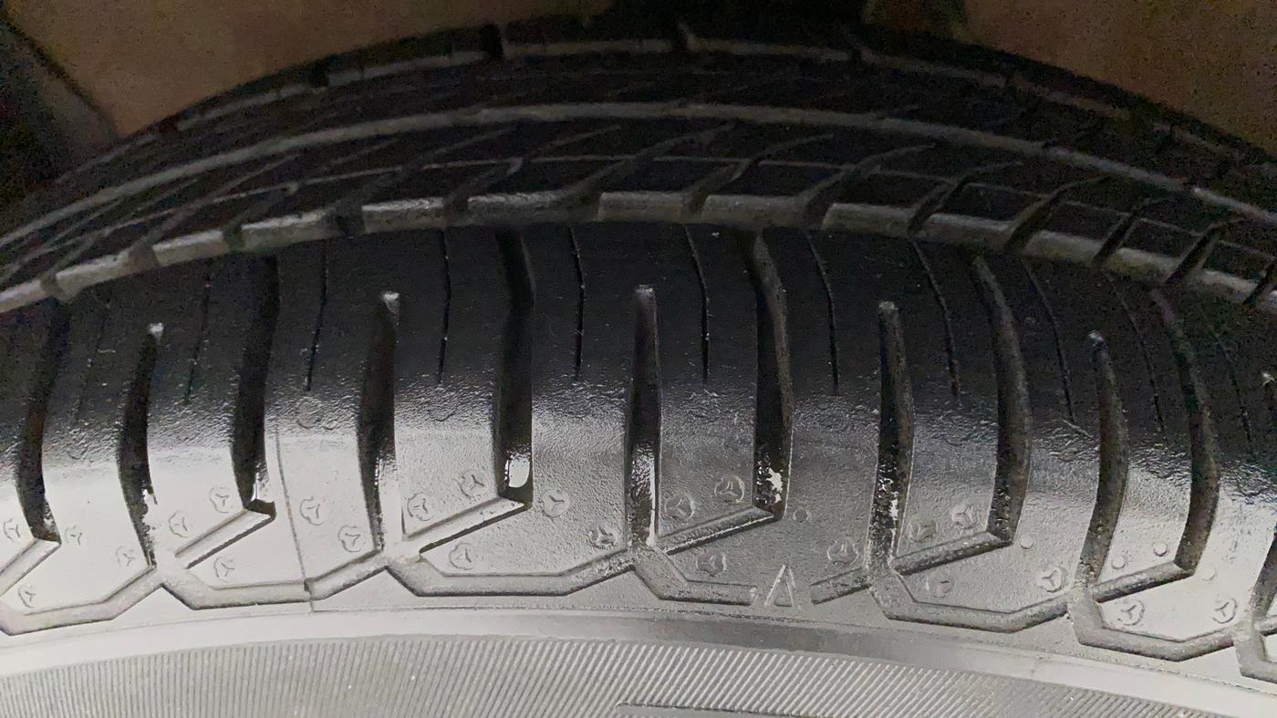 2012 Maruti Ritz VDI, Diesel, Manual, 97,419 km, Left Front Tyre Tread
