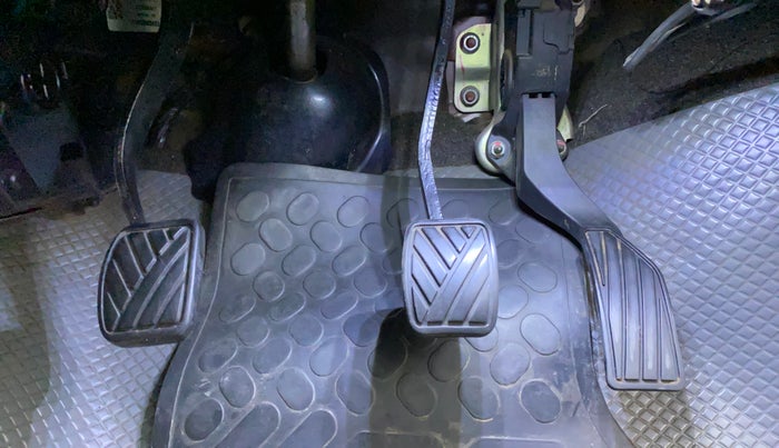 2012 Maruti Ritz VDI, Diesel, Manual, 97,419 km, Pedals