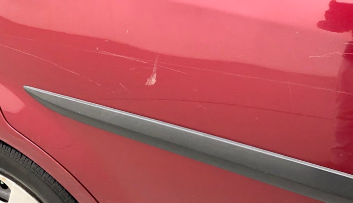 2012 Maruti Ritz VDI, Diesel, Manual, 97,419 km, Right rear door - Minor scratches