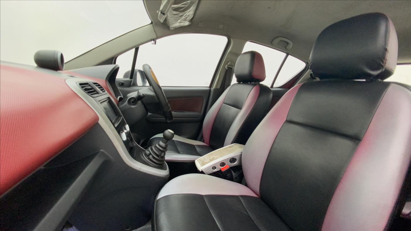 2012 Maruti Ritz VDI, Diesel, Manual, 97,419 km, Right Side Front Door Cabin