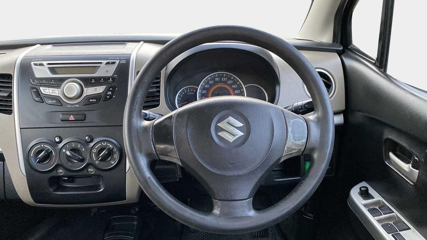2014 Maruti Wagon R 1.0 VXI, Petrol, Manual, 72,017 km, Steering Wheel Close Up
