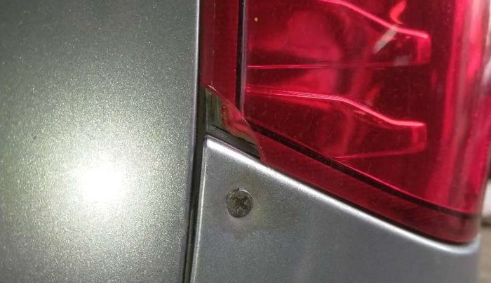2014 Maruti Wagon R 1.0 VXI, Petrol, Manual, 72,017 km, Left tail light - Minor damage