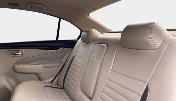 2015 Maruti Ciaz ZDI+, Diesel, Manual, 84,617 km, Right Side Rear Door Cabin