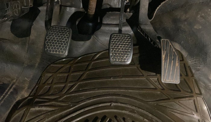 2015 Maruti Alto K10 LXI, CNG, Manual, 69,919 km, Pedals