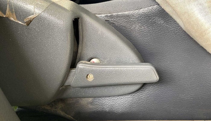2018 Maruti Alto 800 LXI, Petrol, Manual, 62,714 km, Driver Side Adjustment Panel