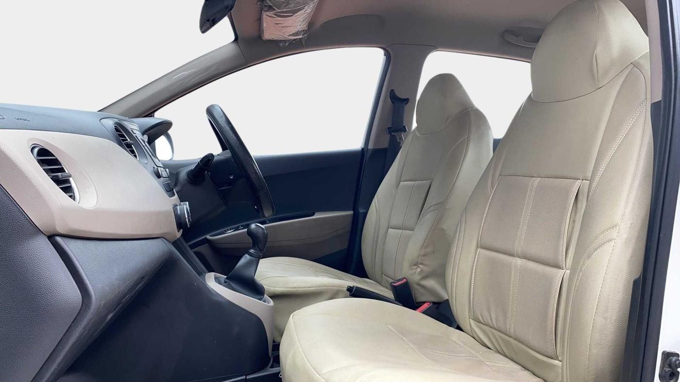 2018 Hyundai Xcent E+, Petrol, Manual, 41,716 km, Right Side Front Door Cabin
