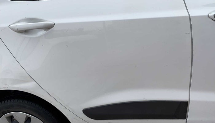 2018 Hyundai Xcent E+, Petrol, Manual, 41,716 km, Right rear door - Minor scratches