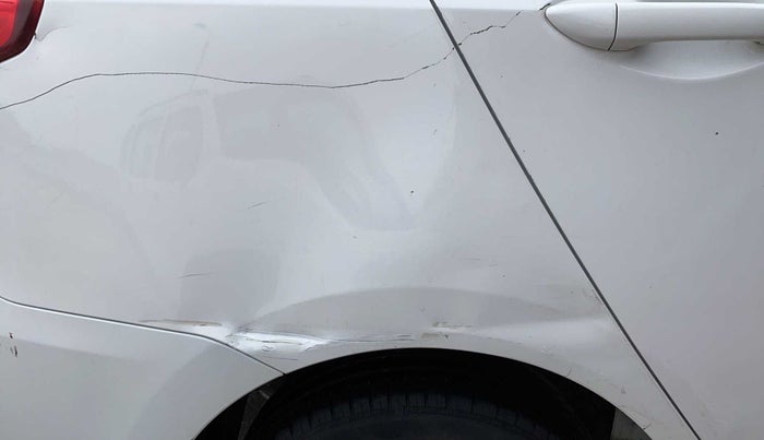 2018 Hyundai Xcent E+, Petrol, Manual, 41,716 km, Right quarter panel - Minor scratches