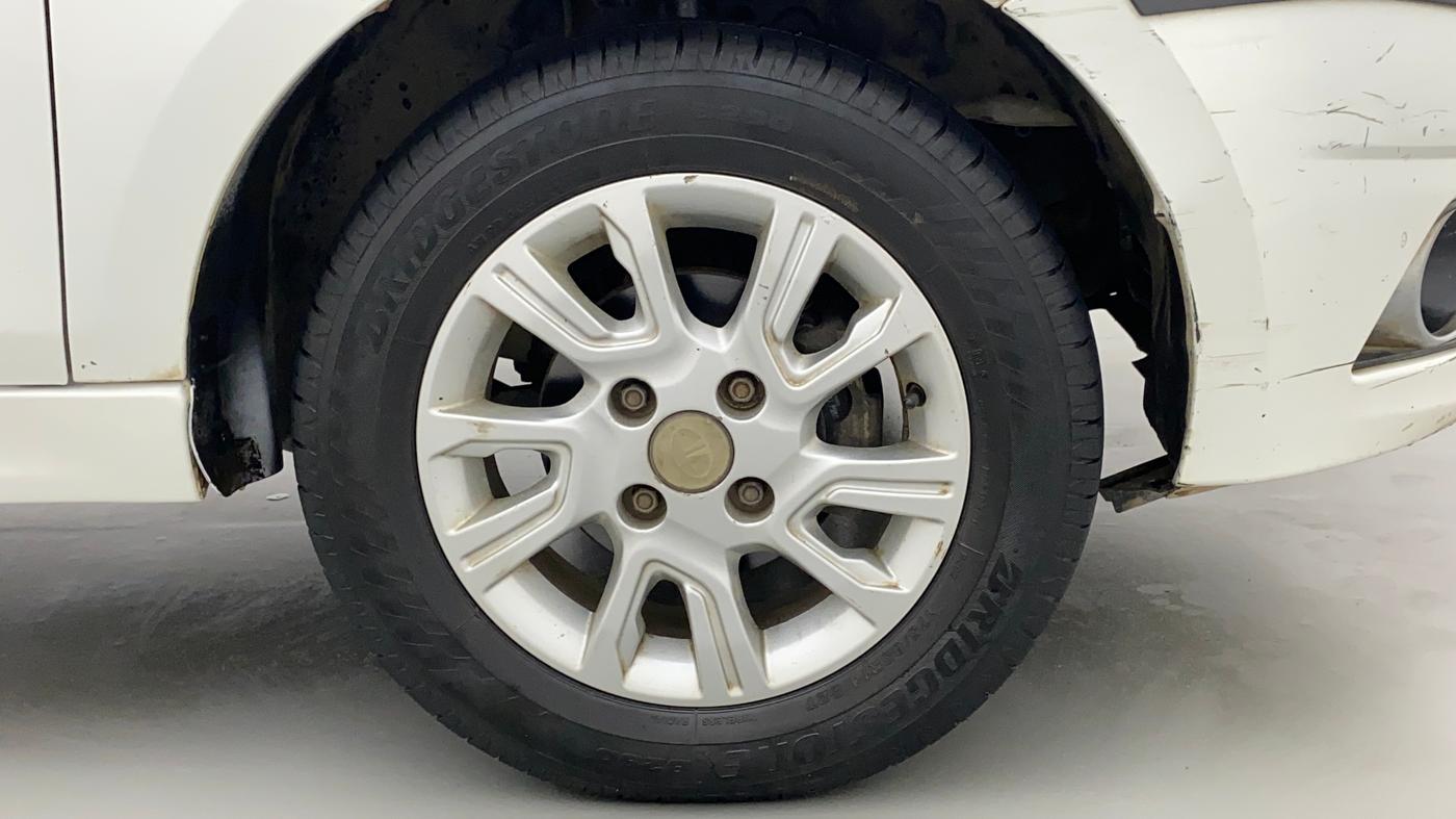 2017 Tata Tiago XZ PETROL, Petrol, Manual, 65,410 km, Right Front Wheel
