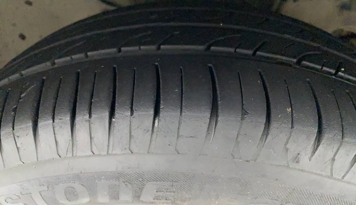 2017 Tata Tiago XZ PETROL, Petrol, Manual, 65,410 km, Right Front Tyre Tread