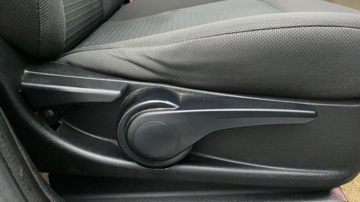 2017 Tata Tiago XZ PETROL, Petrol, Manual, 65,410 km, Driver Side Adjustment Panel