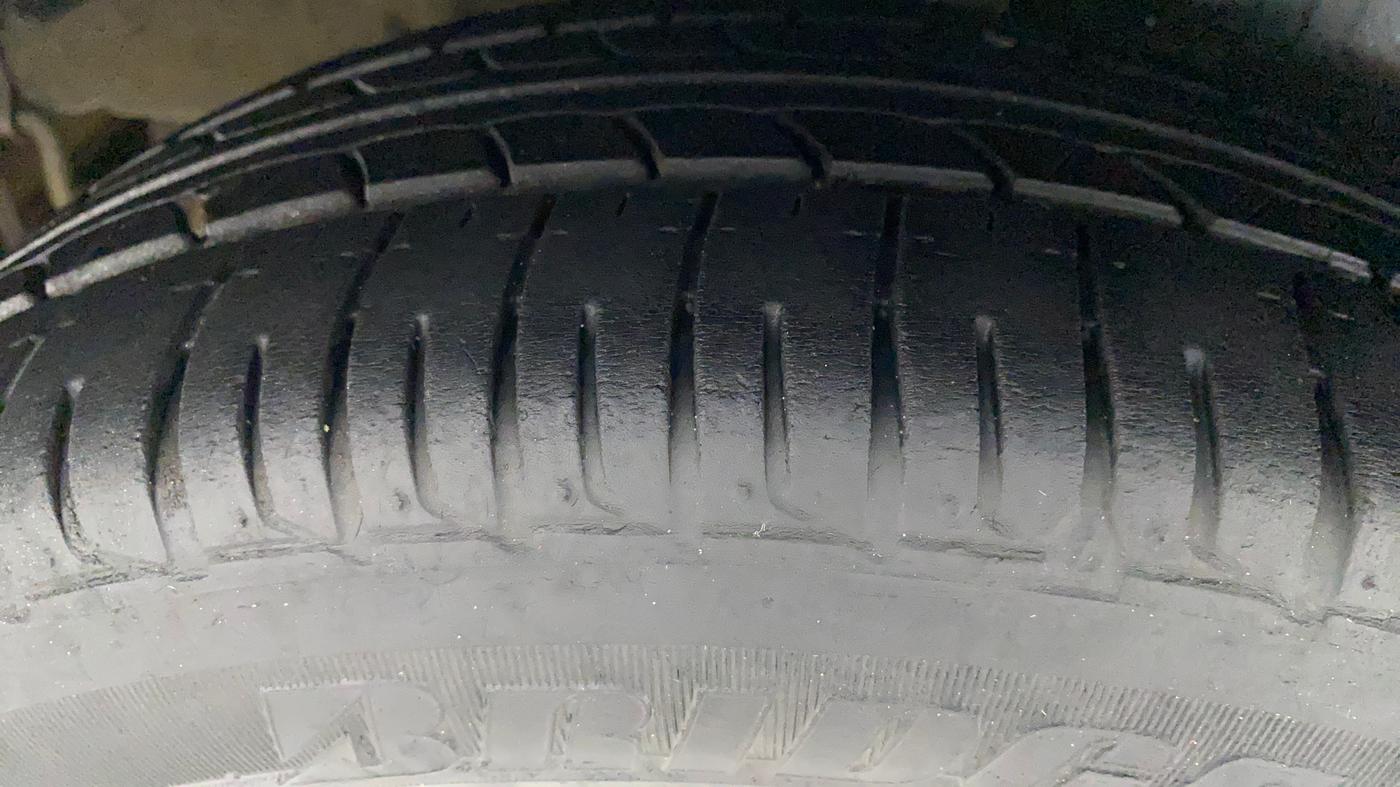 2017 Tata Tiago XZ PETROL, Petrol, Manual, 65,410 km, Right Rear Tyre Tread