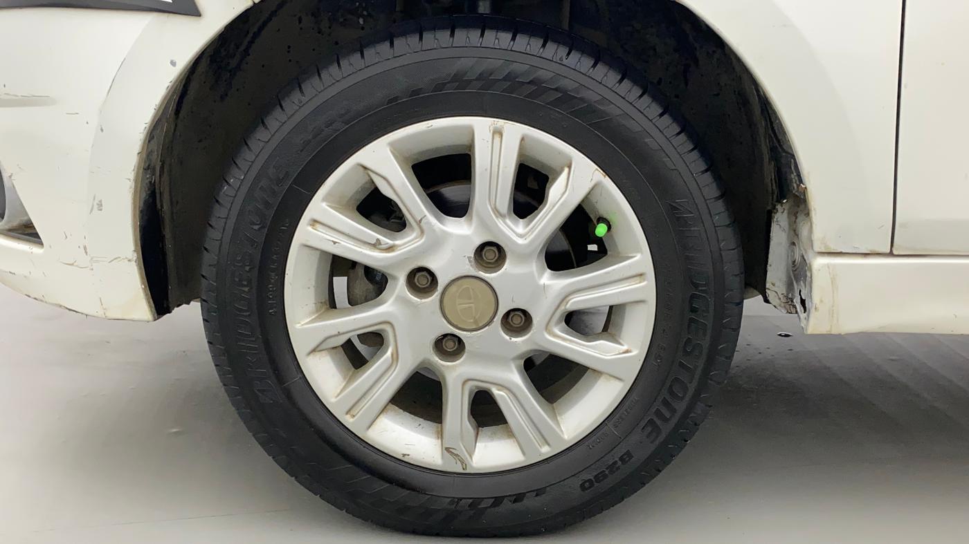 2017 Tata Tiago XZ PETROL, Petrol, Manual, 65,410 km, Left Front Wheel