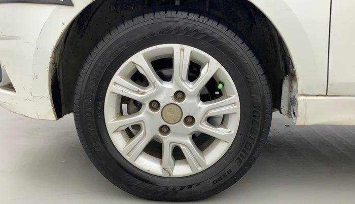 2017 Tata Tiago XZ PETROL, Petrol, Manual, 65,410 km, Left Front Wheel