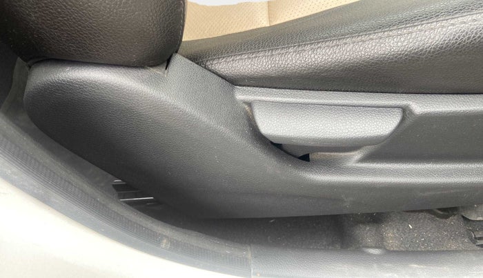 2014 Hyundai Eon ERA +, Petrol, Manual, 12,675 km, Driver Side Adjustment Panel